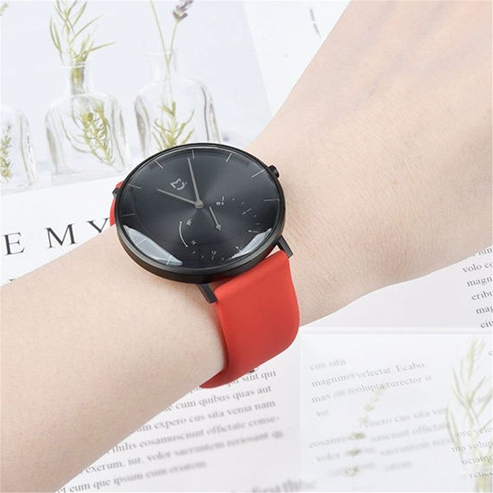 Huawei Watch GT 4 (41mm) / Garmin Venu 3S (18mm) Silicone Strap - White