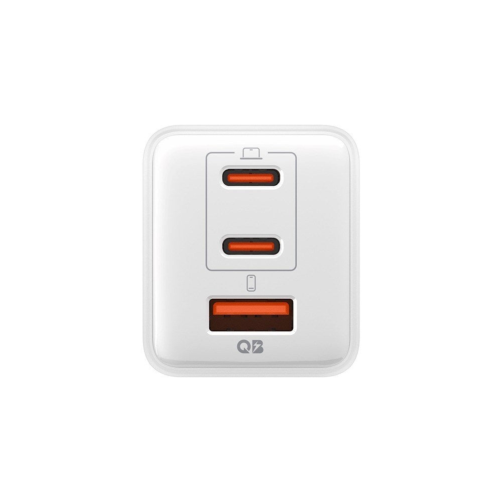 Spigen Essential 47W Wall Charger med 2 x USB-C & 1 x USB-A - White