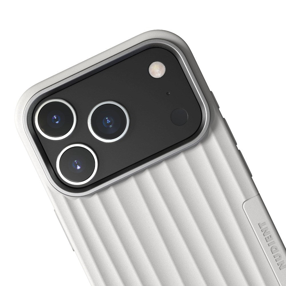 iPhone 18 Pro / 17 Pro Nudient Bold Case - MagSafe Compatible - Chalk White