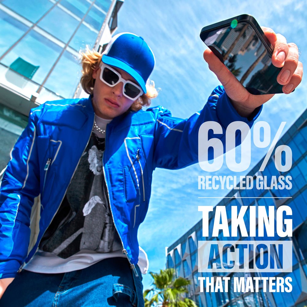 iPhone 15 / 16 PanzerGlass Ultra Wide Fit Screen Protector w. EasyAligner - Privacy - Diamond Strength - Transparent / Black Edge