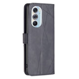 Motorola Edge 30 Pro Leather Flip Case w. Geometric Lines - Black