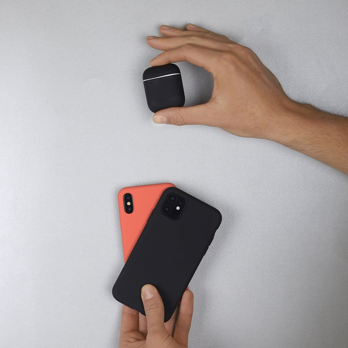 Holdit Nygård Silicone Case For AirPods (1st & 2nd gen.) - Black