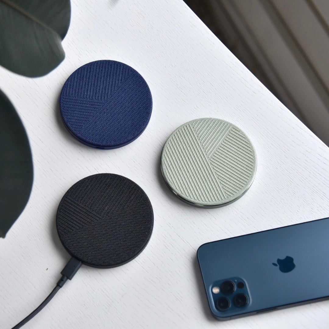 Native Union Drop 10W Fast Charge Wireless Charger Indigo - Blue