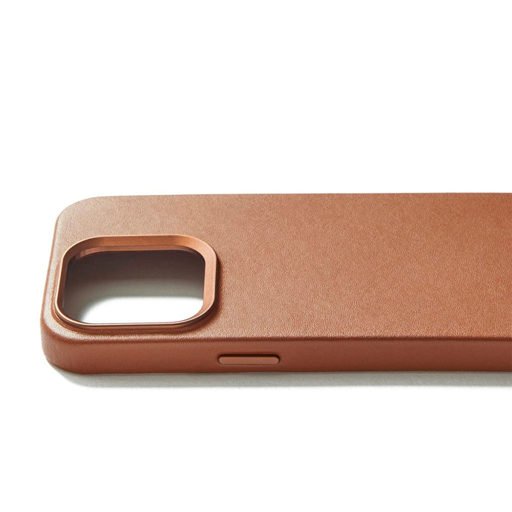 Mujjo iPhone 15 Pro Leather Case - MagSafe Compatible - Brown