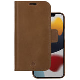 iPhone 13 dbramante1928 Lynge Genuine Leather Magnet Case - Tan