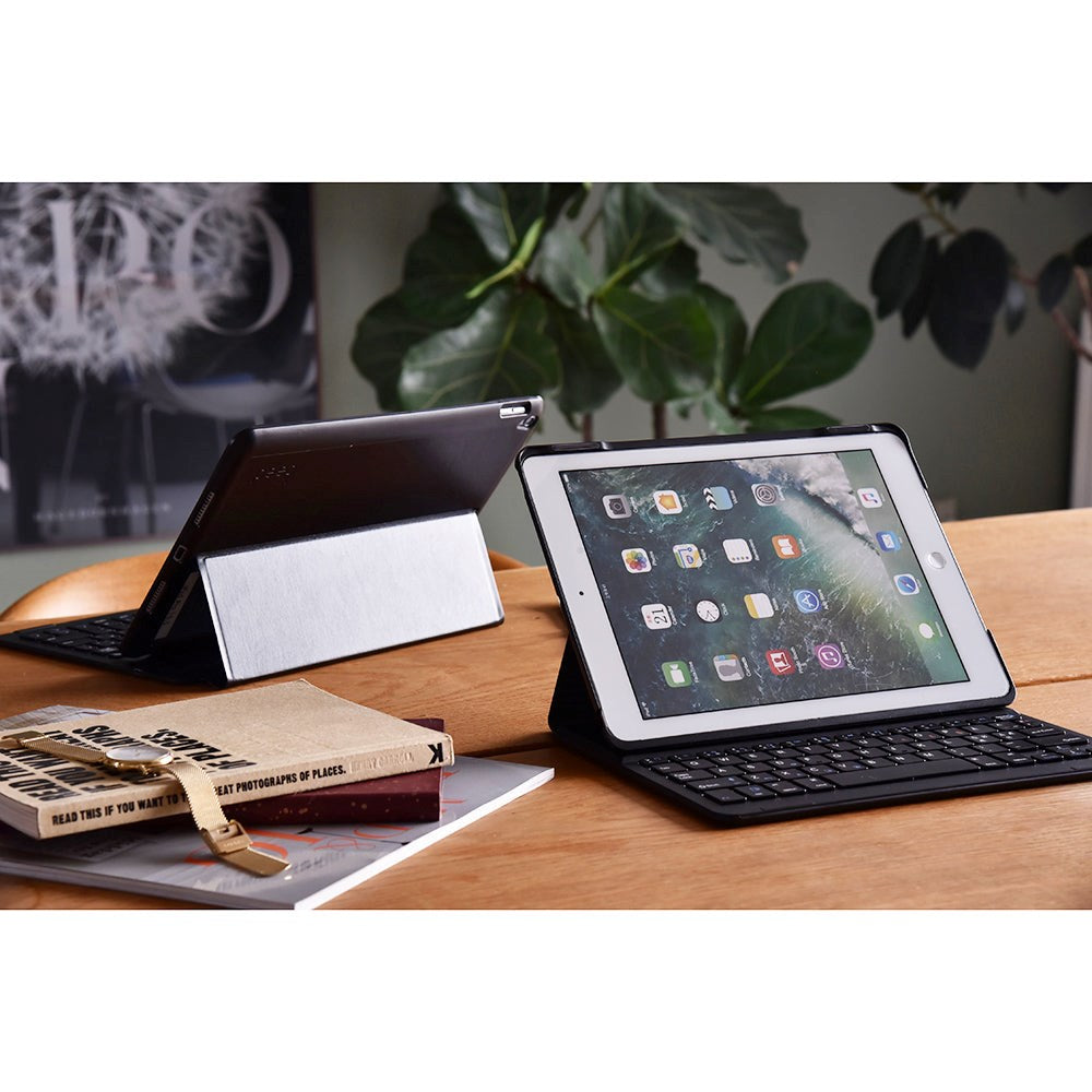 iPad (2018) / iPad (2017) Xceed CoverKey (ICK-03-SC) - Danish Wireless Keyboard Cover - Black (DEMO)