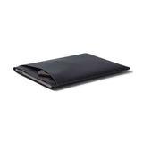 Philbert UltraSlim Vegan Leather Sleeve w. Strap for MacBook / Laptop 15" (35,5 x 25 x 2 cm) - Black