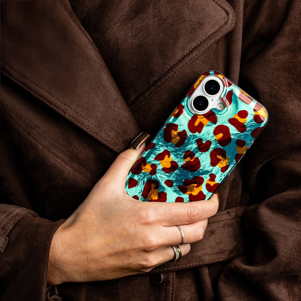 iPhone 15 Flexible Plastic Case - Cheetah
