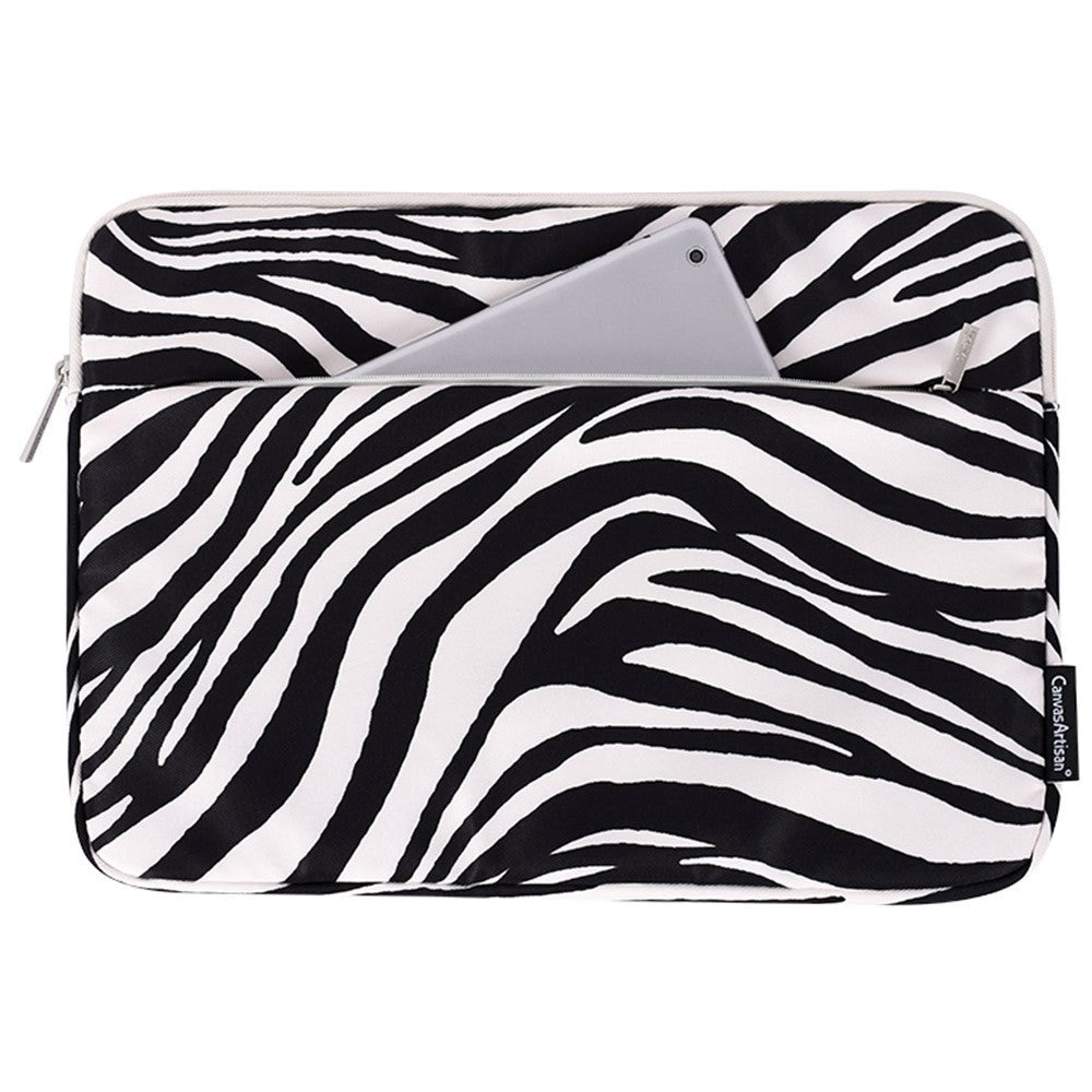 CanvasArtisan Sleeve For Laptop / Macbook 13" - (35.5 x 25 x 2.4 cm) - Zebra