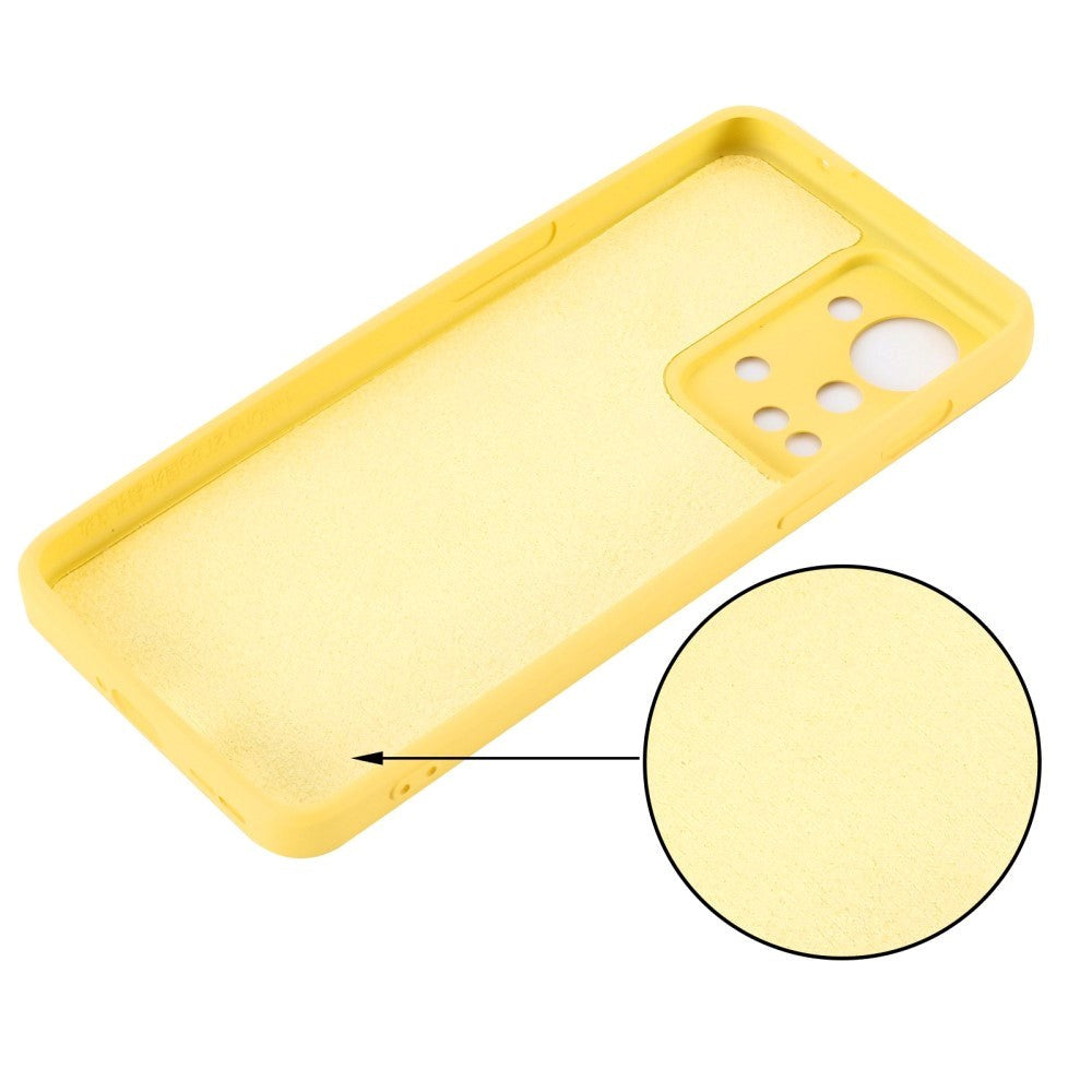 Motorola Moto G22 / E32s (4G) Silicone Case w. Strap - Yellow