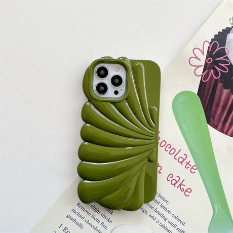 iPhone 14 Pro Flexible Case - Seashell Design - Green