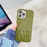 iPhone 13 Pro Flexible Case - Wavy Design - Green