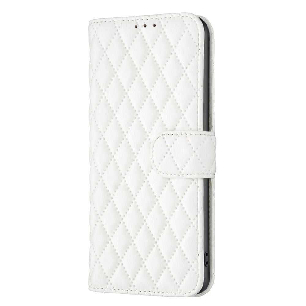 Nokia C22 Soft Leather Flip Cover w. Cardholder and Stand Function - White