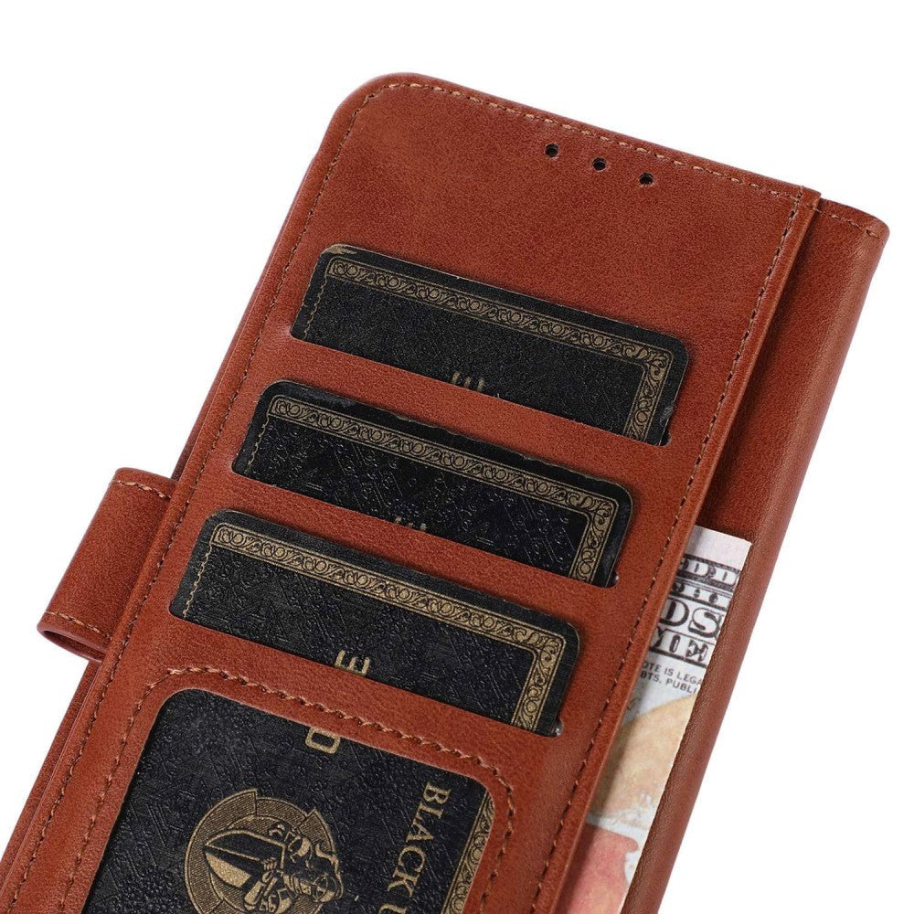 iPhone 15 Pro Leather Wallet Case w. Magnetic Lock - Brown