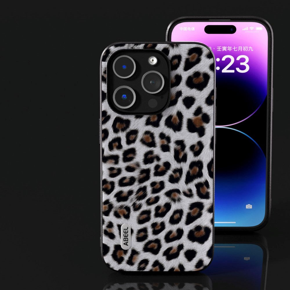 iPhone 15 Pro Flexible Plastic Back Case - Leopard Pattern - Silver