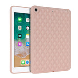 iPad 9.7 (2018-2017) / iPad Air / iPad Air 2 Flexible Plastic Case - Rhombe Design - Pink