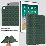 iPad 9.7 (2018-2017) / iPad Air / iPad Air 2 Flexible Plastic Case - Rhombe Design - Green