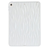 iPad Pro 11" (2022 / 2021 / 2020 / 2018) Flexible Plastic Case - Wavy Design - White