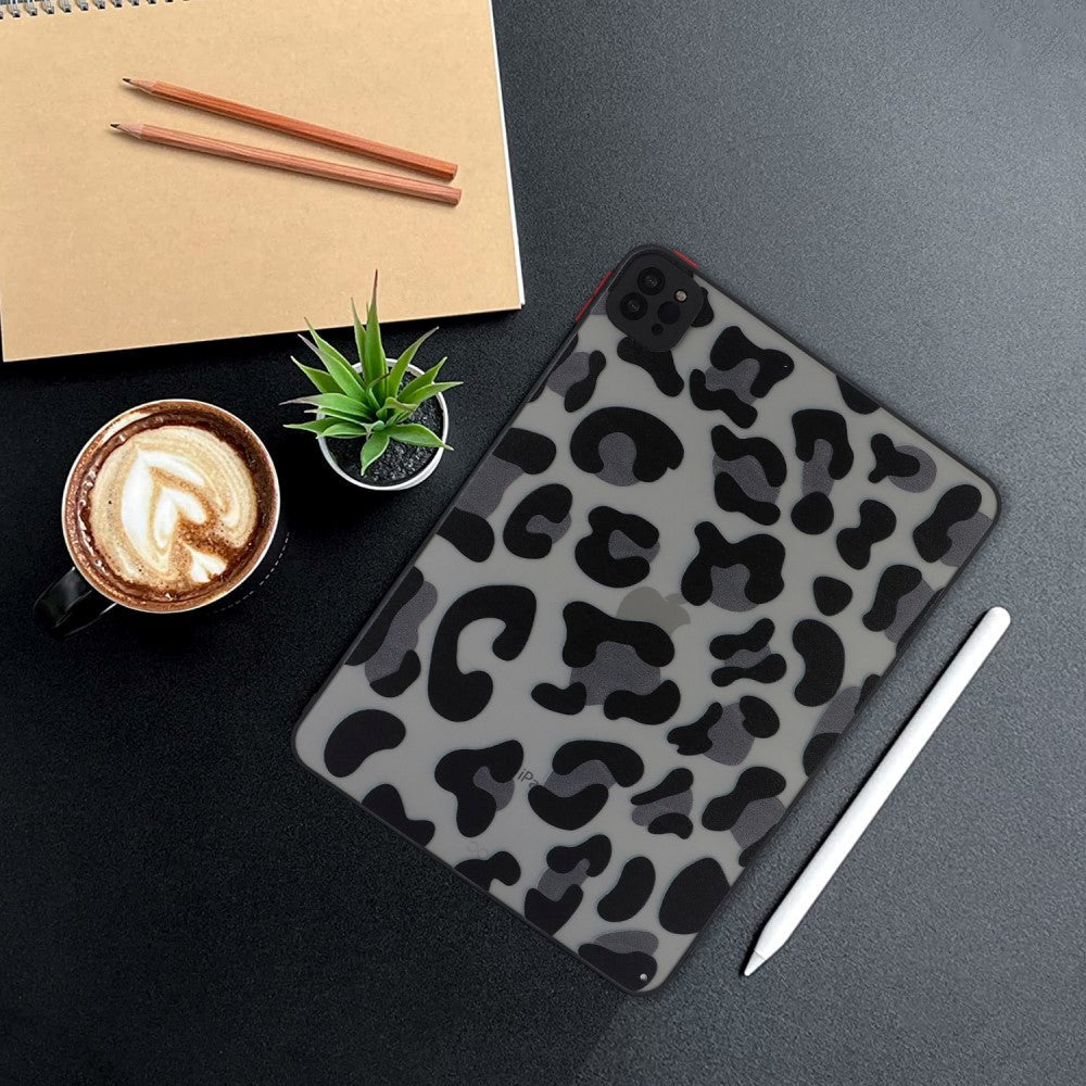 iPad Pro 11" (2022 / 2021 / 2020) Flexible Plastic Case - Matte Transparent / Leopard Dots