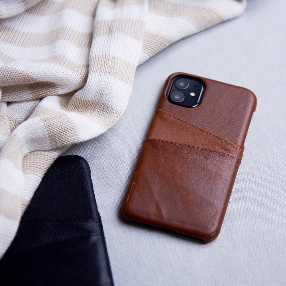 iPhone 11 GEAR Onsala Collection Phone Case w. Card Holder / Leather - Brown