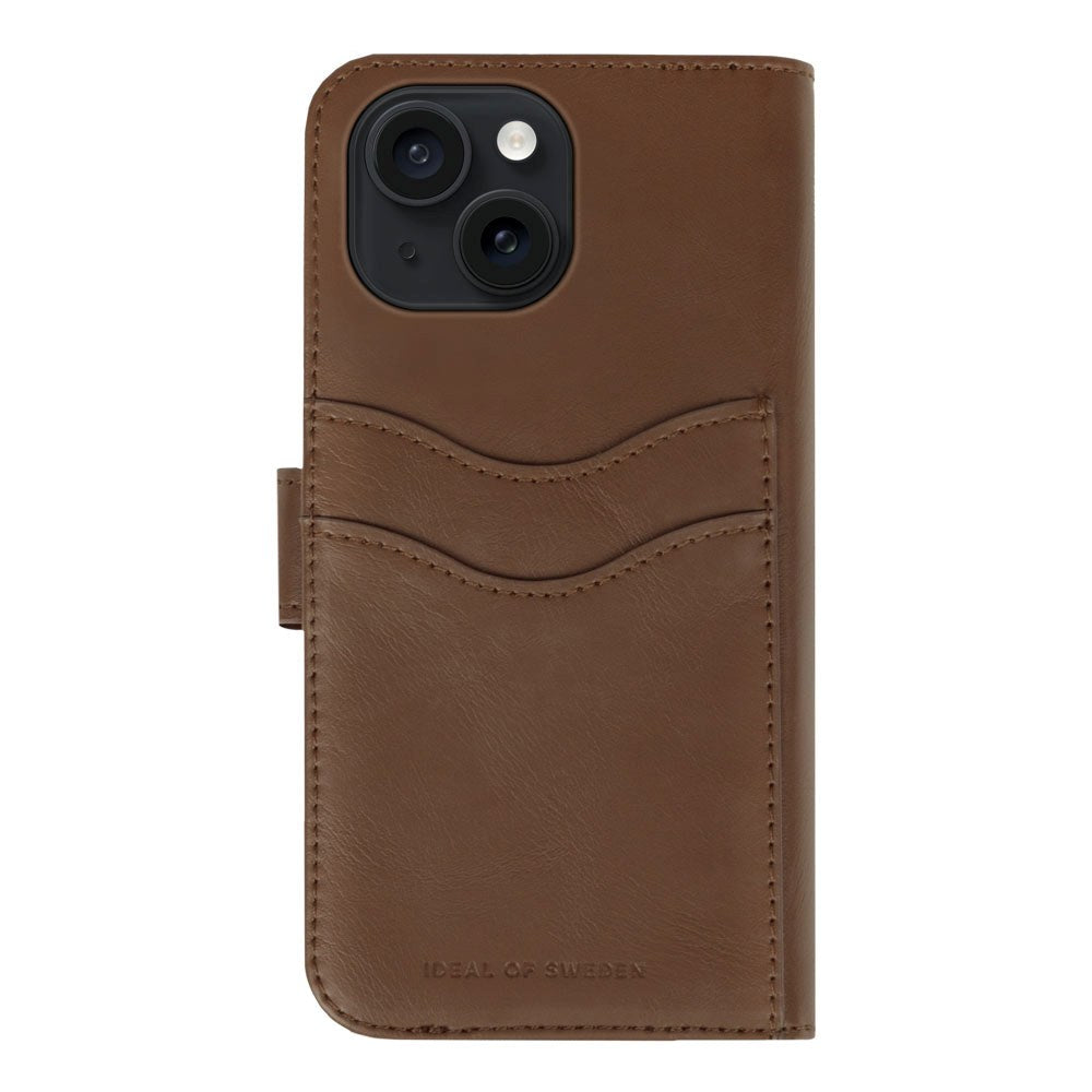 iDeal Of Sweden iPhone 15 Magnet Wallet+ Case - Brown