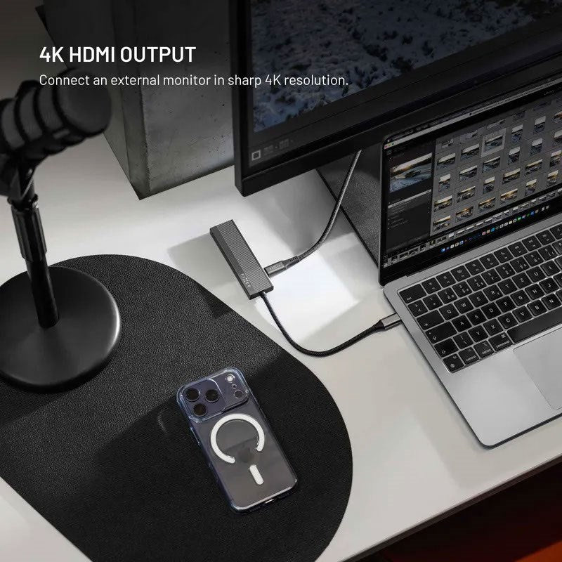 Fixed 5-i-1 USB-C Multiport with 3 x USB-C 1 x USB-A 1 x HDMI - Silver