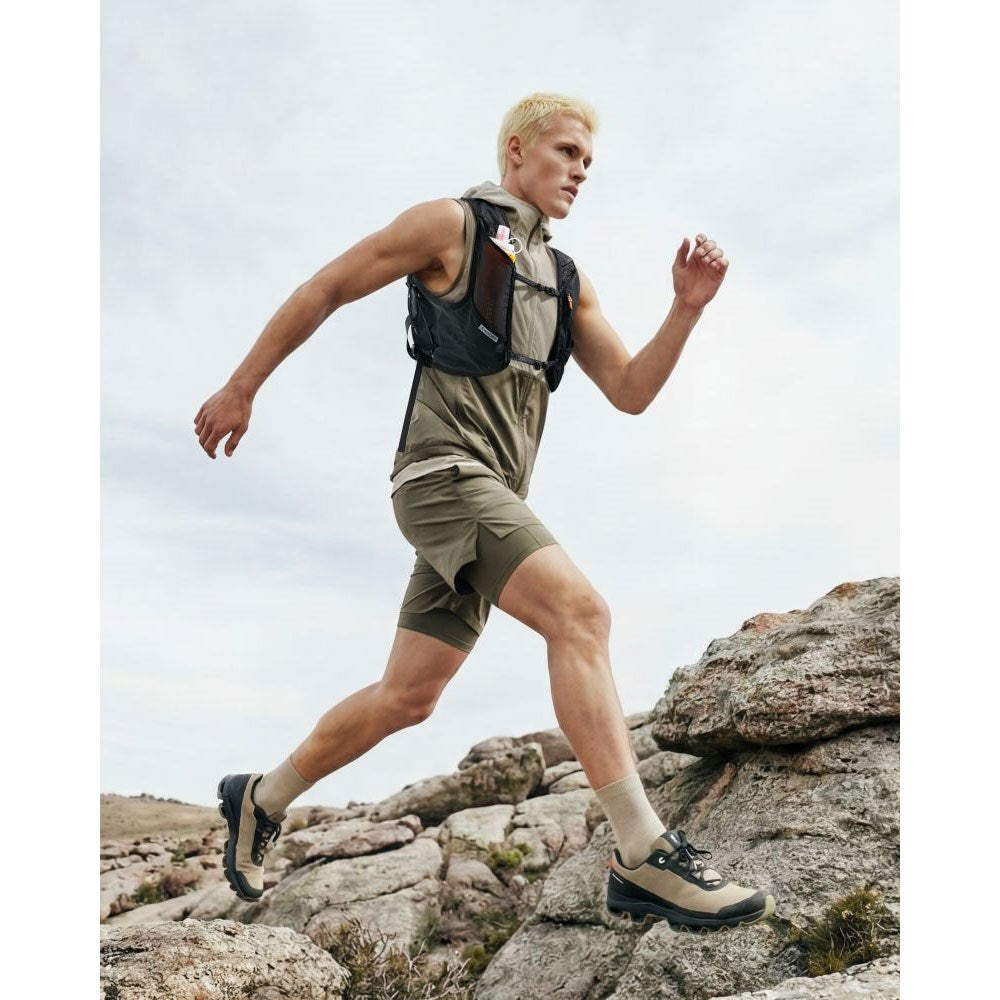Spigen Dynamic Running Vest - Size L / XL - Black