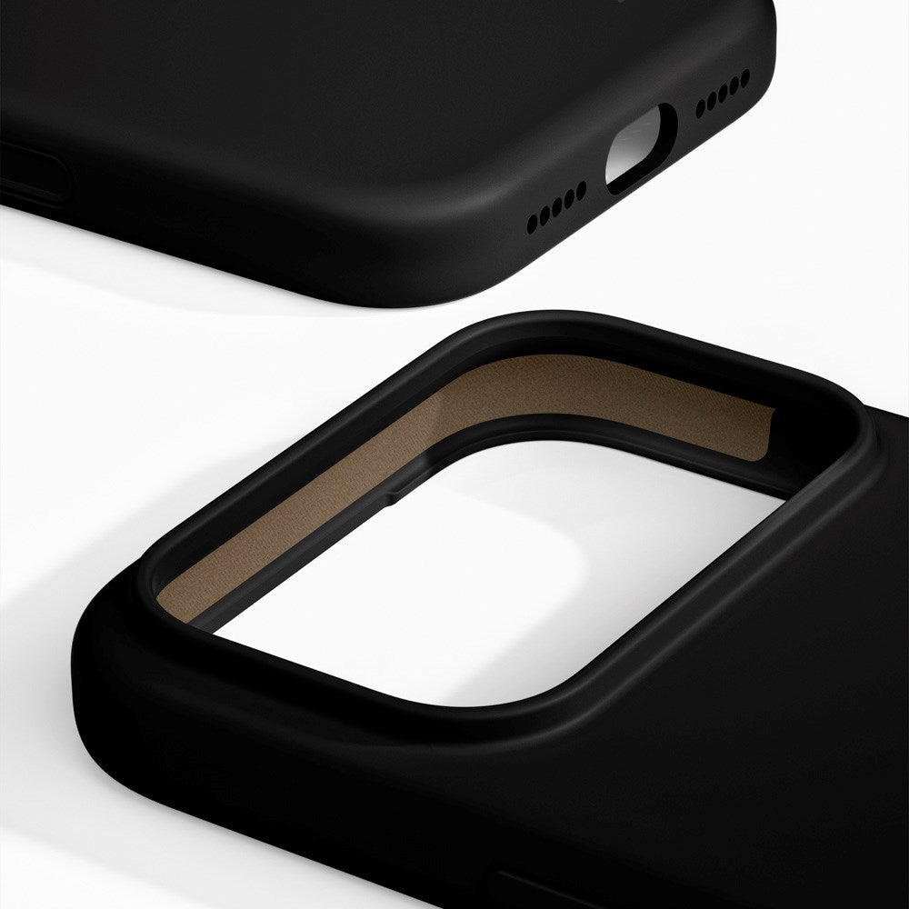 iDeal Of Sweden iPhone 17 Pro Silicone Case - MagSafe Compatible - Black