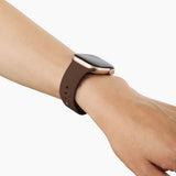 Apple Watch (42/44/SE/45/46/49mm) iDeal of Sweden Silicone Watch Strap - Size S/M - Mocha Mousse