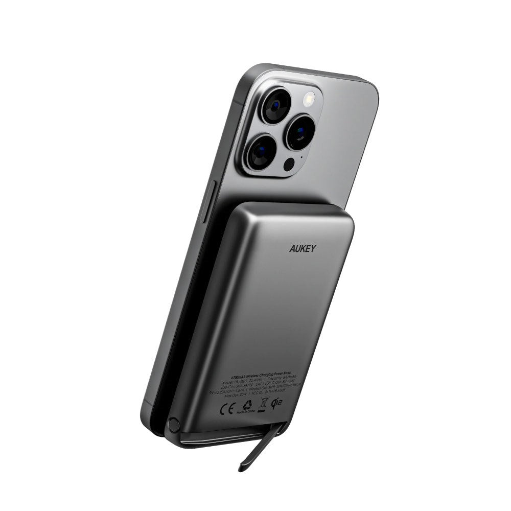 Aukey MagFusion 6,700mAh Powerbank with Wireless Charging & Stand Function - MagSafe / Qi2 Compatible - Black