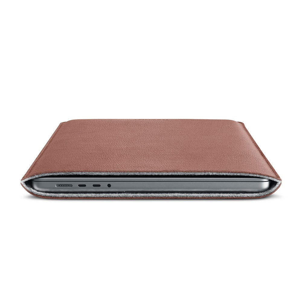 MacBook Pro 16" M4 / M3 / M2 / M1 (2024 - 2021) Genuine Leather Folio Sleeve - 27.5 x 37.5 cm - Brown